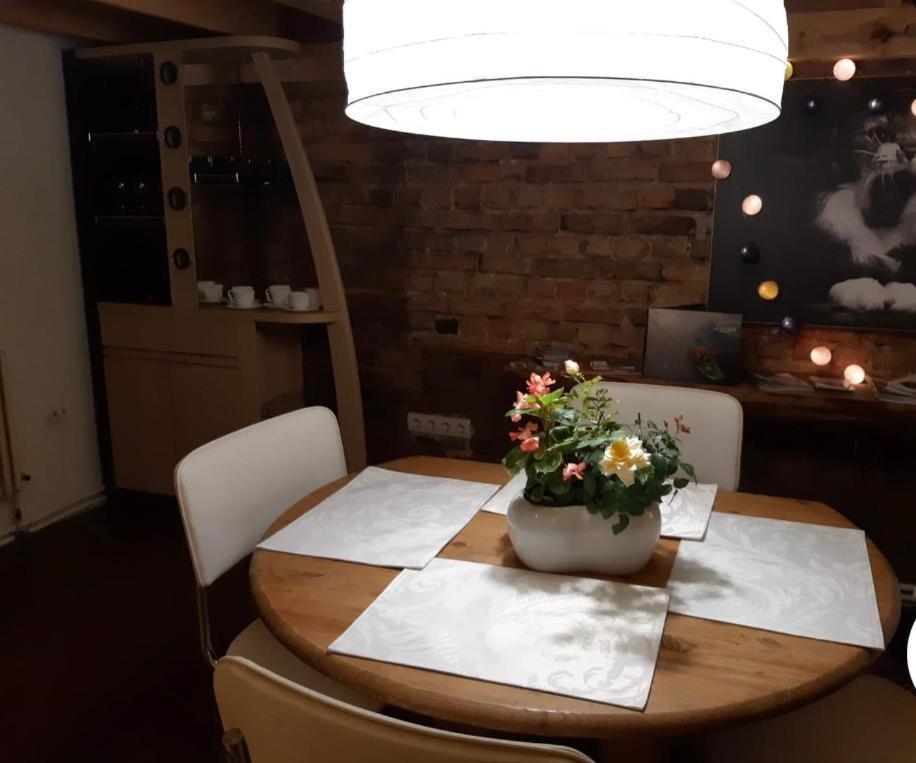 2 Story Studio Apartment Free Parking Included Riga Esterno foto